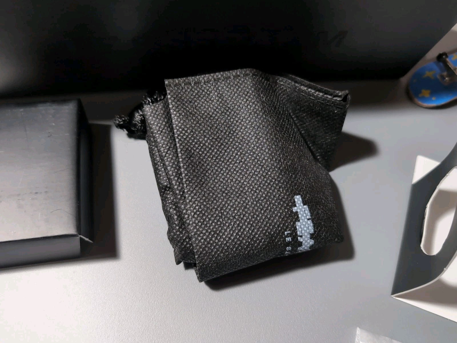 Sayzer LE SSERAFIM Official Lightstick Kpop Merch w/ Strap Dust Bag