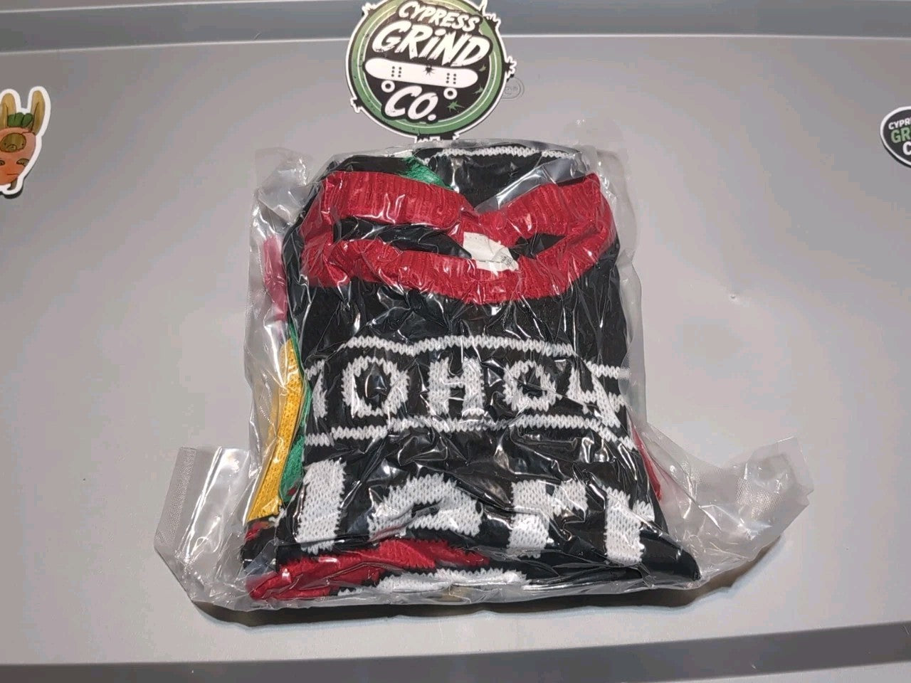 Men’s Ugly Christmas Sweater Holiday Pullover Knit – Size Small