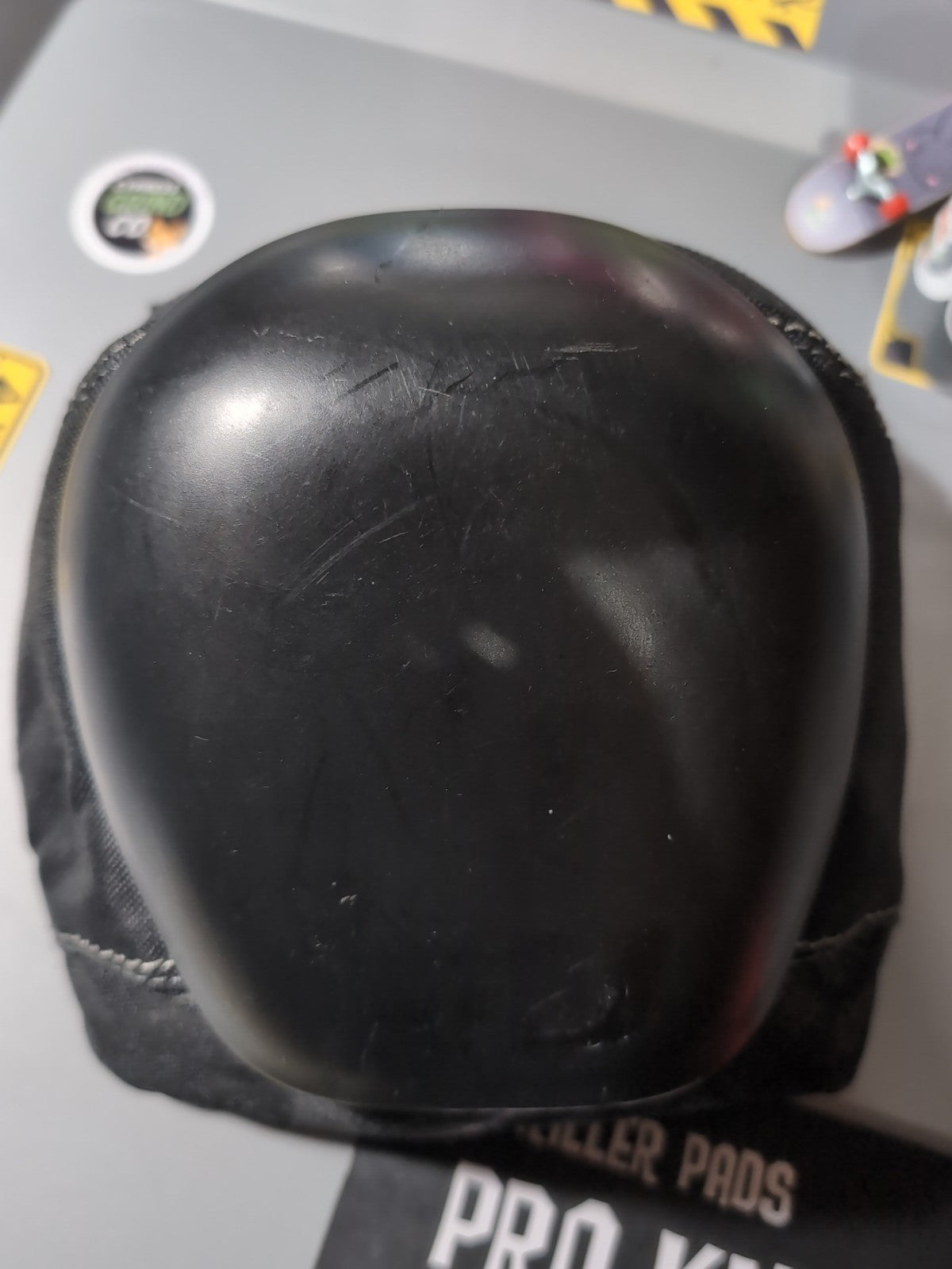 187 Killer Pads Pro Knee Pad – Medium – Black/Black – Single (New Other)