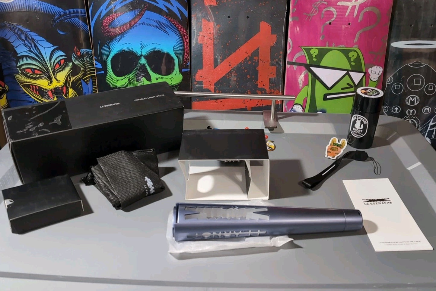 Sayzer LE SSERAFIM Official Lightstick Kpop Merch w/ Strap Dust Bag